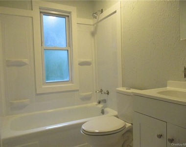 25 Fairway Drive - Photo Thumbnail 13