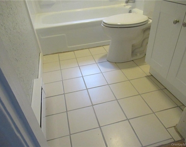 25 Fairway Drive - Photo Thumbnail 14