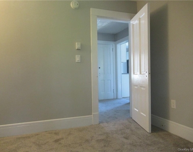 25 Fairway Drive - Photo Thumbnail 12