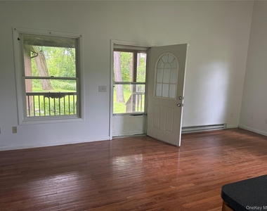 183 Barrytown Road - Photo Thumbnail 19