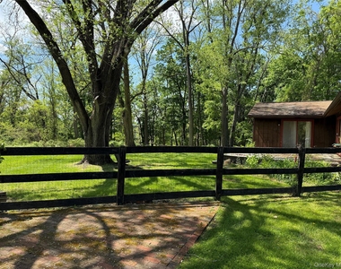 183 Barrytown Road - Photo Thumbnail 27