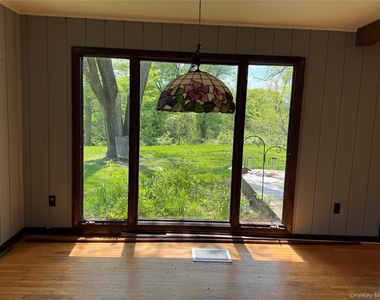 183 Barrytown Road - Photo Thumbnail 12