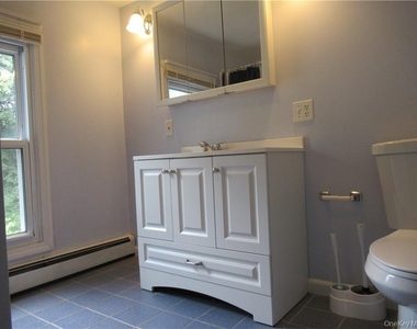 129 Charles Colman Boulevard - Photo Thumbnail 15
