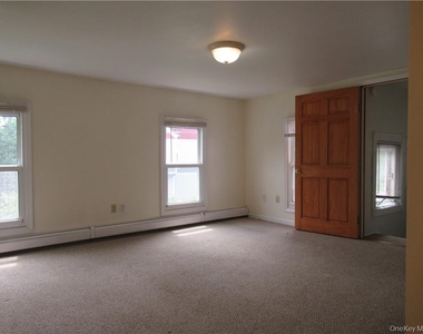 129 Charles Colman Boulevard - Photo Thumbnail 5