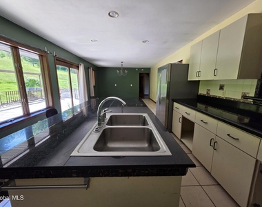 1462 W Fulton Road - Photo Thumbnail 10