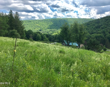 1462 W Fulton Road - Photo Thumbnail 3
