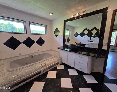 1462 W Fulton Road - Photo Thumbnail 17