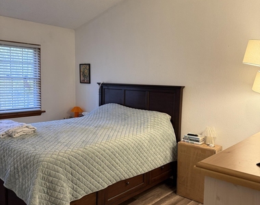 209 Monmouth Way - Photo Thumbnail 15