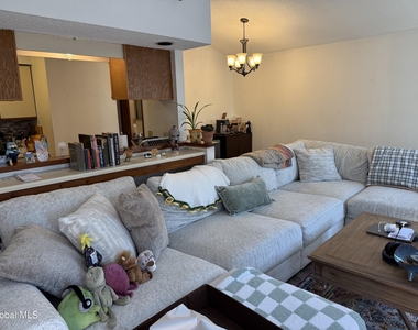 209 Monmouth Way - Photo Thumbnail 4