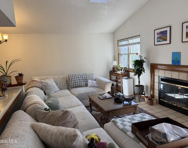 209 Monmouth Way - Photo Thumbnail 6
