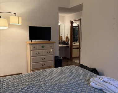209 Monmouth Way - Photo Thumbnail 17