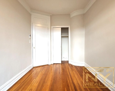 29-07 31st Avenue - Photo Thumbnail 6