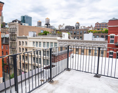 422 W Broadway - Photo Thumbnail 5