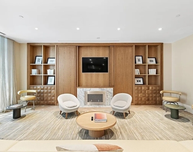 250 E 21st Street - Photo Thumbnail 10
