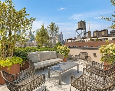 250 E 21st Street - Photo Thumbnail 12