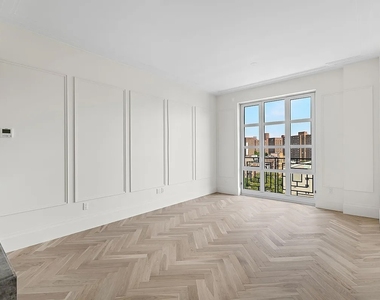 250 E 21st Street - Photo Thumbnail 1