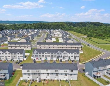 14 Snickers Court - Photo Thumbnail 18