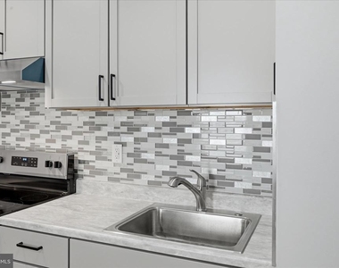 314 E Piccadilly Street - Photo Thumbnail 12
