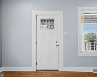 314 E Piccadilly Street - Photo Thumbnail 4