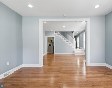 314 E Piccadilly Street - Photo Thumbnail 5
