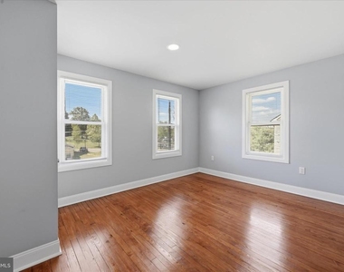 312 E Piccadilly Street - Photo Thumbnail 17