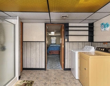 314 Lake Drive - Photo Thumbnail 5