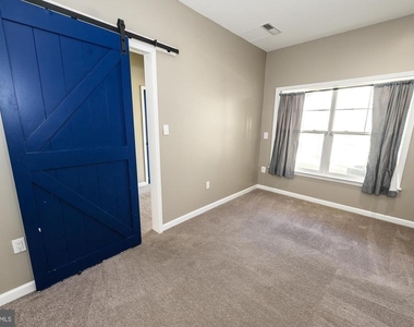 105 Lantana Lane - Photo Thumbnail 4