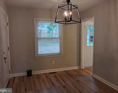 6010 Massaponax Drive - Photo Thumbnail 3