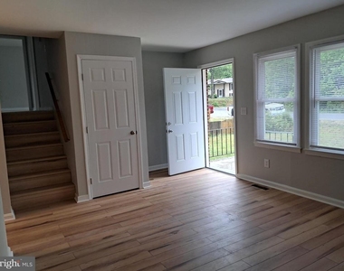 6010 Massaponax Drive - Photo Thumbnail 4