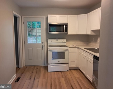 6010 Massaponax Drive - Photo Thumbnail 1