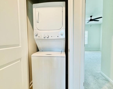 18374 Reaper Hill Court - Photo Thumbnail 14