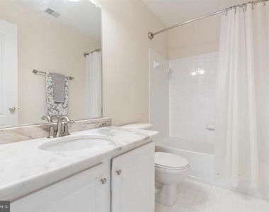 13340 Colchester Ferry Place - Photo Thumbnail 23