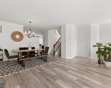 13340 Colchester Ferry Place - Photo Thumbnail 11