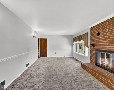 40297 Braddock Road - Photo Thumbnail 4