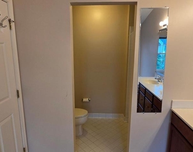 22614 Welborne Manor Square - Photo Thumbnail 32
