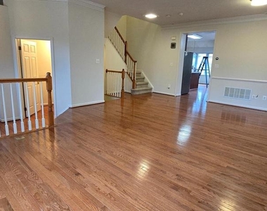22614 Welborne Manor Square - Photo Thumbnail 20
