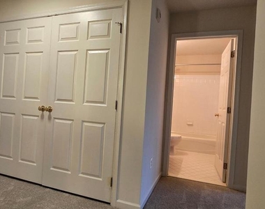 22614 Welborne Manor Square - Photo Thumbnail 33