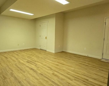 22614 Welborne Manor Square - Photo Thumbnail 45