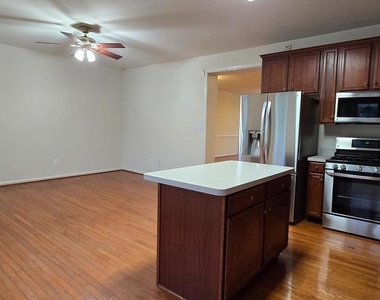22614 Welborne Manor Square - Photo Thumbnail 4