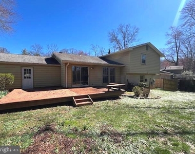 8523 Tysons Court - Photo Thumbnail 11