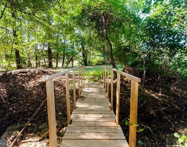 8523 Tysons Court - Photo Thumbnail 16