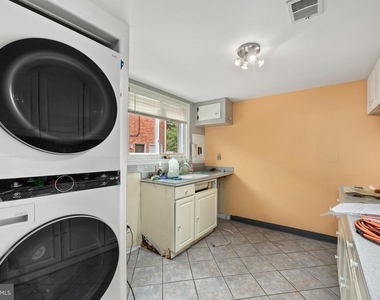 609 Jefferson Street - Photo Thumbnail 8