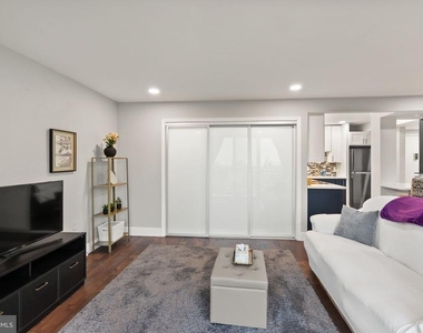 3245 Rio Drive - Photo Thumbnail 7
