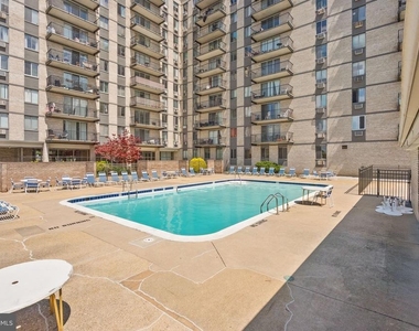 3245 Rio Drive - Photo Thumbnail 20