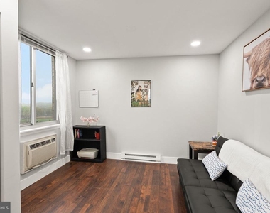 3245 Rio Drive - Photo Thumbnail 8
