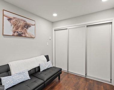 3245 Rio Drive - Photo Thumbnail 9