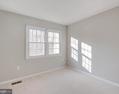 10332 Mockingbird Pond Court - Photo Thumbnail 23