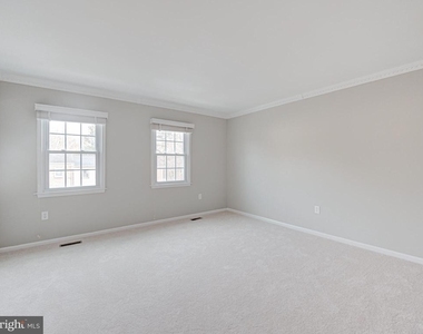 10332 Mockingbird Pond Court - Photo Thumbnail 16