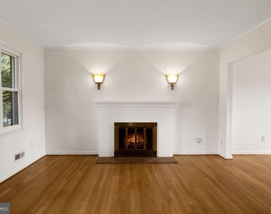 6807 Dean Drive - Photo Thumbnail 5