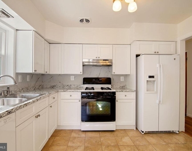 6807 Dean Drive - Photo Thumbnail 8